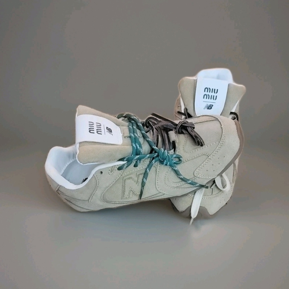 New Balance Beige and Teal Sneakers